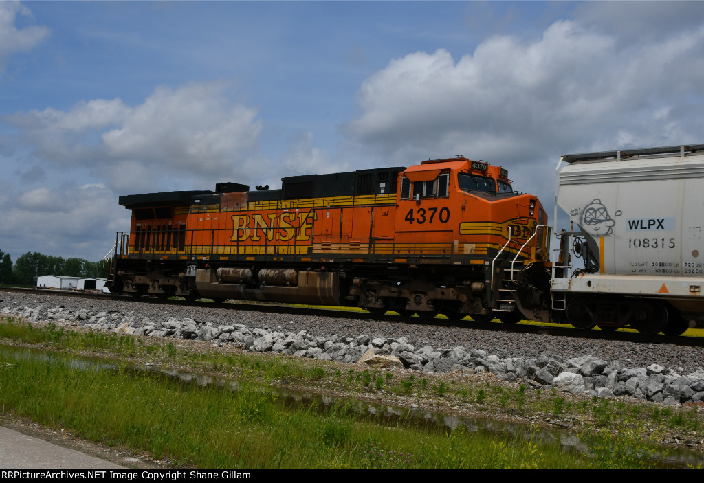 BNSF 4370